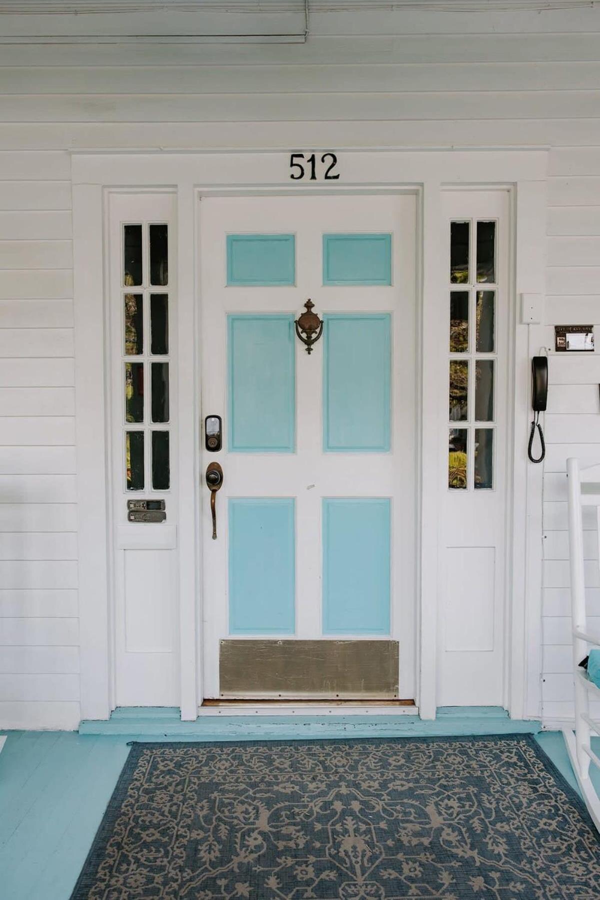 Deluxe King With Balcony - At James House With Parking! Key West Eksteriør billede
