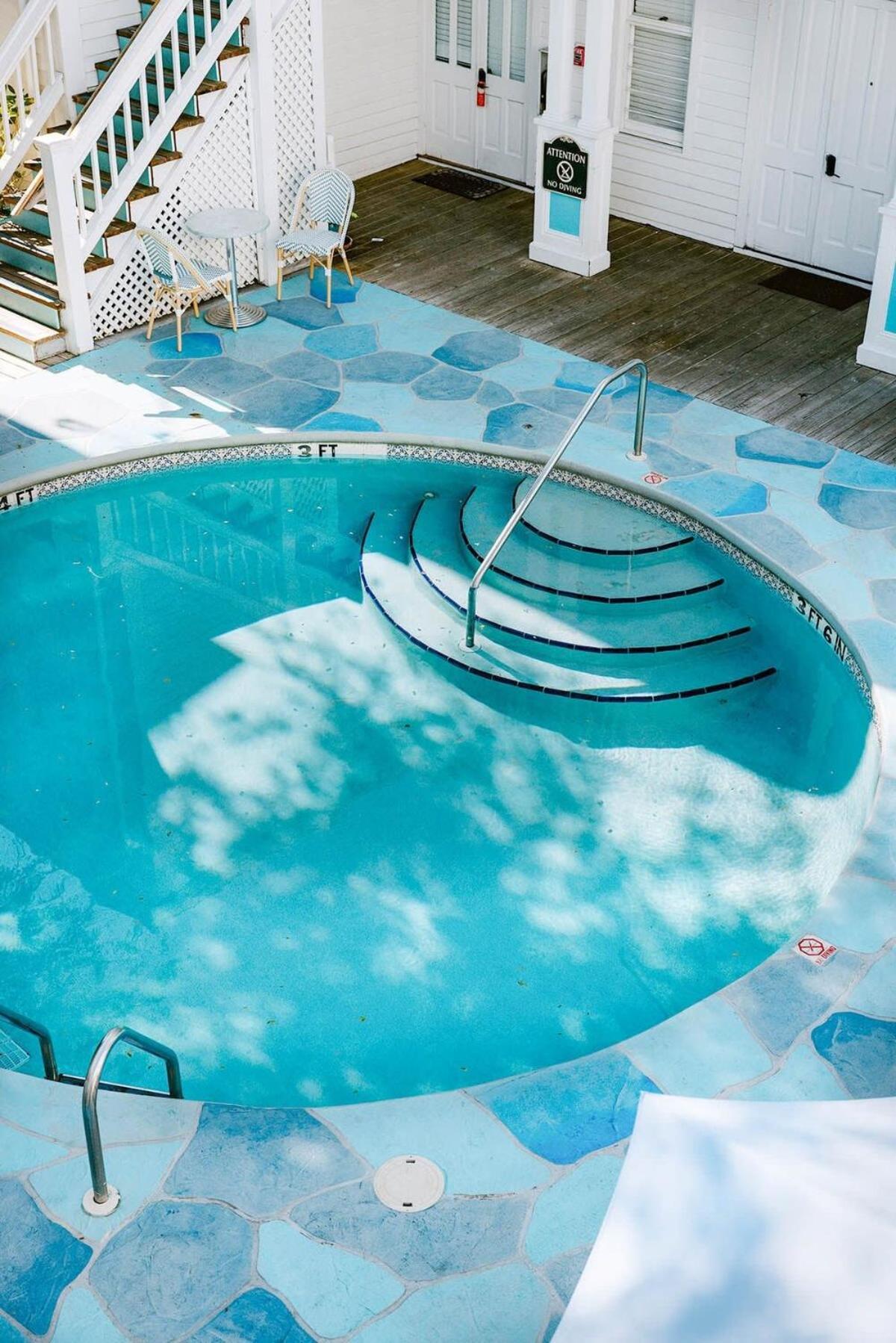 Deluxe King With Balcony - At James House With Parking! Key West Eksteriør billede