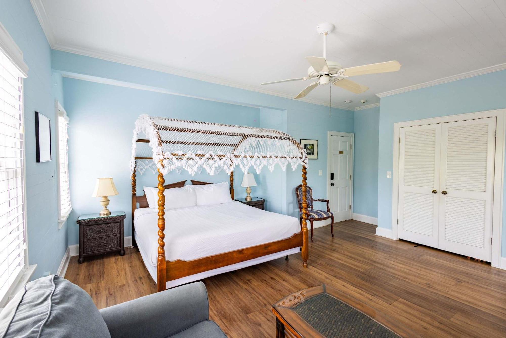 Deluxe King With Balcony - At James House With Parking! Key West Eksteriør billede