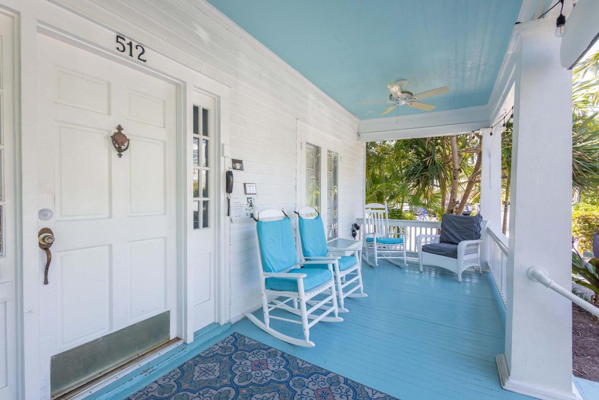 Deluxe King With Balcony - At James House With Parking! Key West Eksteriør billede