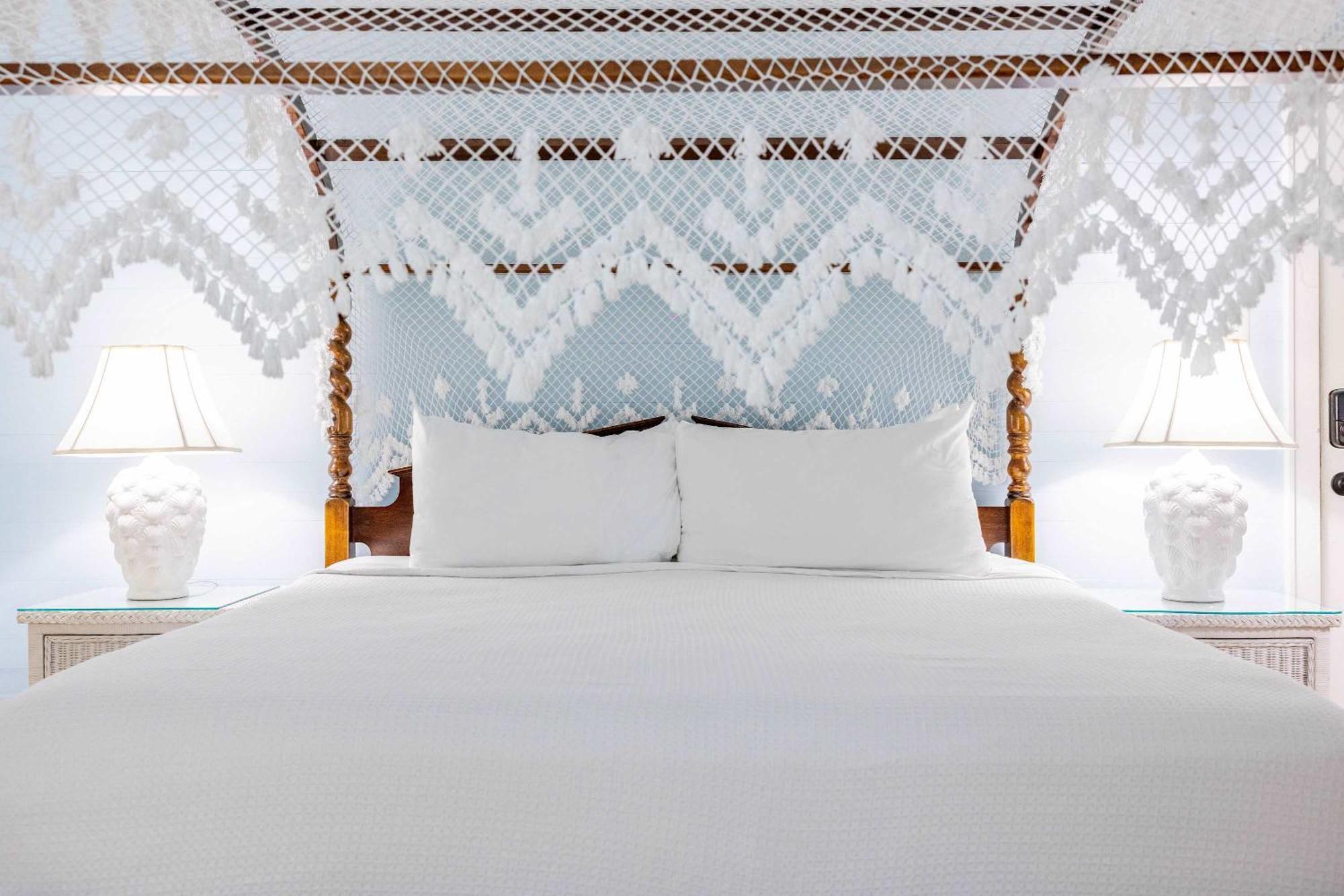 Deluxe King With Balcony - At James House With Parking! Key West Eksteriør billede